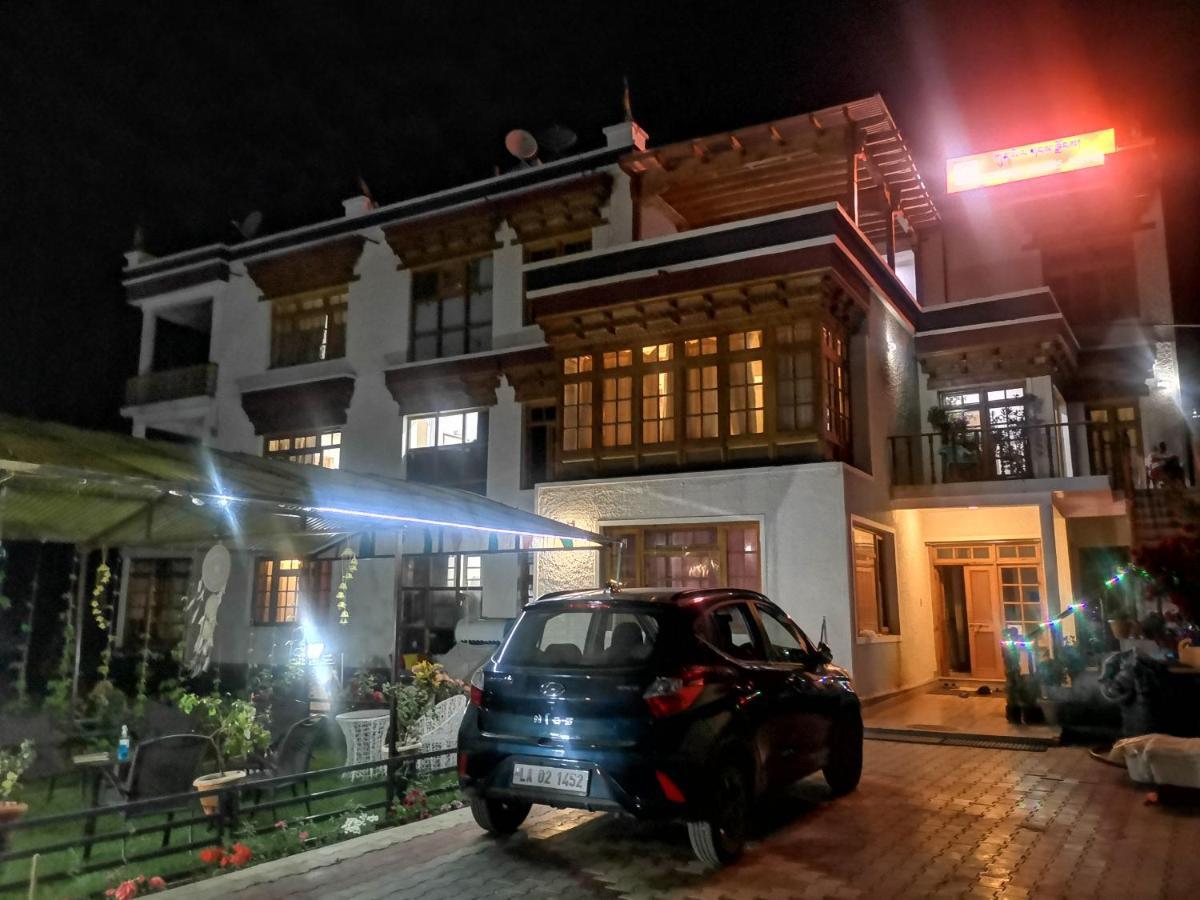 Gangs-Shun Homestay Leh Esterno foto