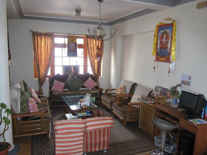 Gangs-Shun Homestay Leh Esterno foto